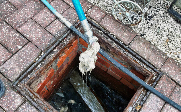 https://plumberkarrinyup.com.au/uploads/2025/06/blocked-drains-598620.jpg