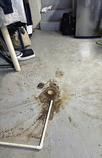 https://plumberkarrinyup.com.au/uploads/2025/06/emergency-plumbing-546847.jpg